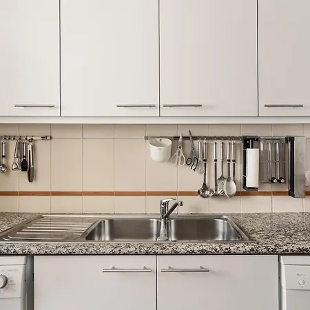 Appartamento Saldanha Retreat 2br & Parking By Host For Us Lisbona