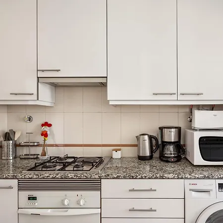 Saldanha Retreat 2br & Parking By Host For Us * Lisbona